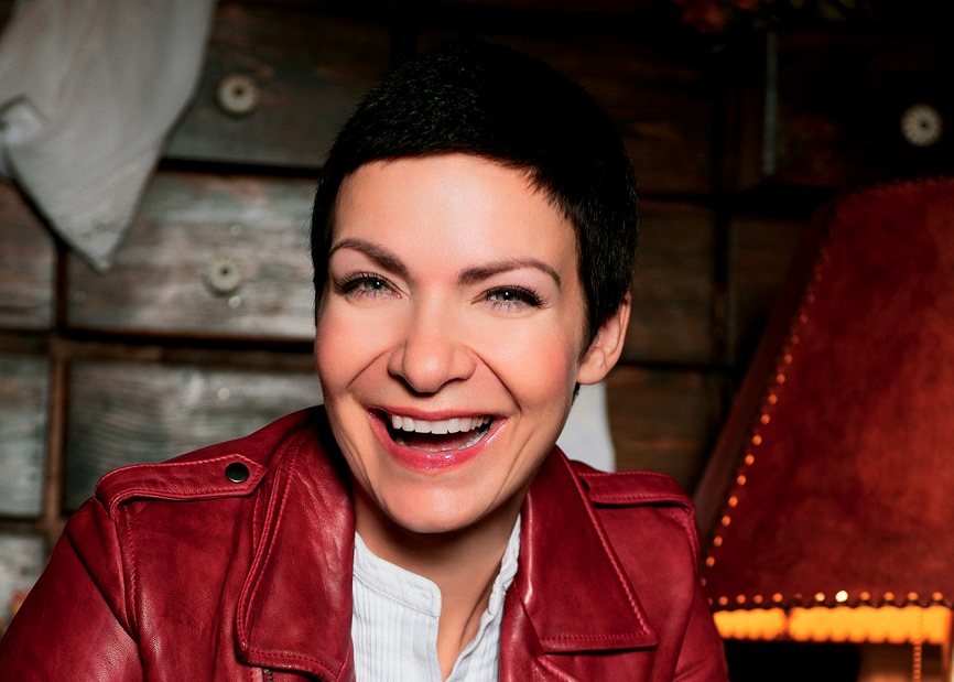 Anna K je zpátky v plné síle, představuje singl s Robertem Kodymem